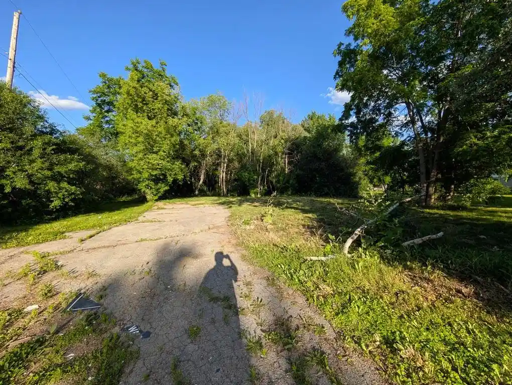 3rd image of 912 Meadow Lane Lane, Neenah, WI 54956 | MLS# 50330968
