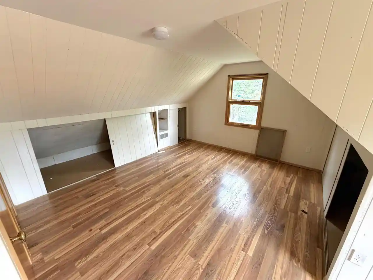 Photo 2 of Sale Pending at 124 Highview Parkway Parkway, Rhinelander, WI 54501 | MLS# 2030434 | Listing updated on 2026-08-14