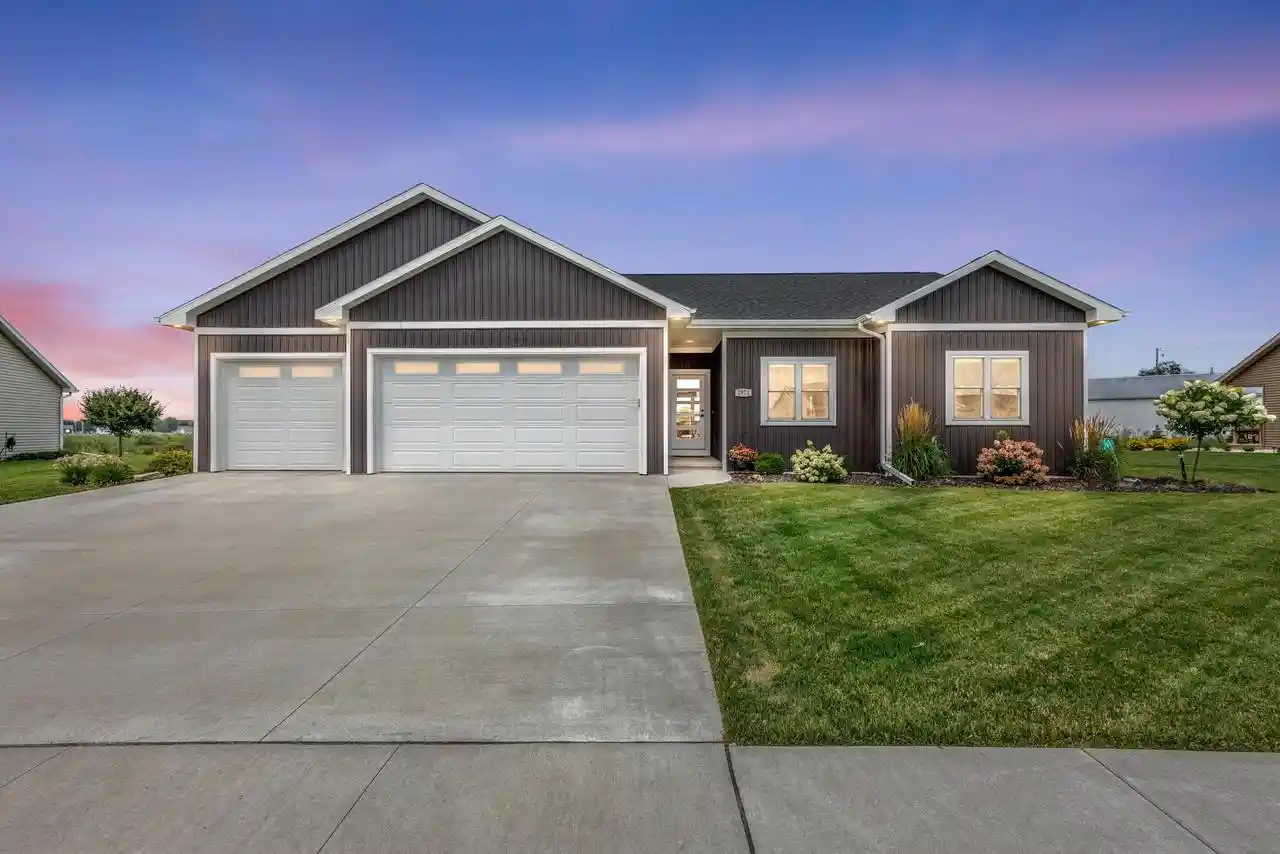 Photo 1 of Single family home for sale at 2971 S Weiler Road Road, Kaukauna, WI 54130 | MLS# 50330973 | Listing updated on 2026-09-02