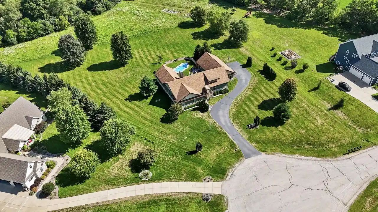 Photo 2 of Single family home for sale at S90w32800 Granite Trail Trail, Mukwonago, WI 53149 | MLS# 1976056 | Listing updated on 2026-09-22