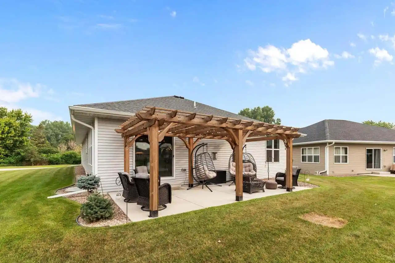2nd image of 5084 N Milkweed Trail Trail, Appleton, WI 54913 | MLS# 50330978