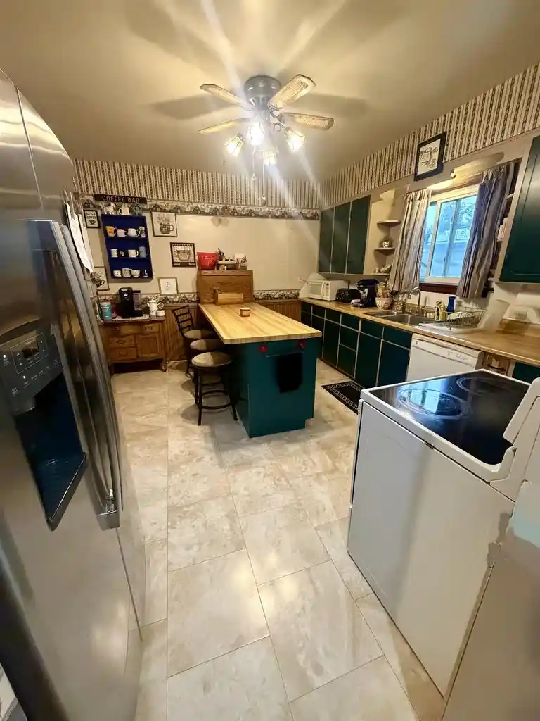 2nd image of 1516 Sherman Street Street, Marinette, WI 54143 | MLS# 50330983