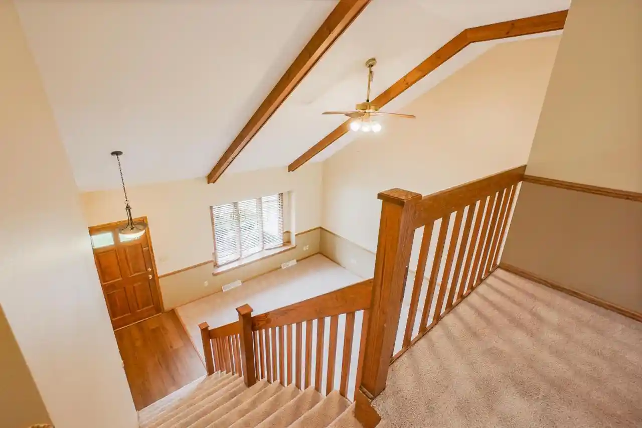 5th image of 980 Bartlett Dr Dr, Oconomowoc, WI 53066 | MLS# 1976096