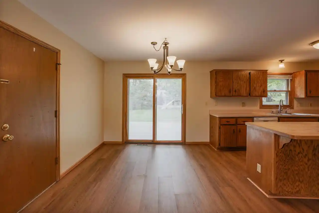 25th image of 980 Bartlett Dr Dr, Oconomowoc, WI 53066 | MLS# 1976096