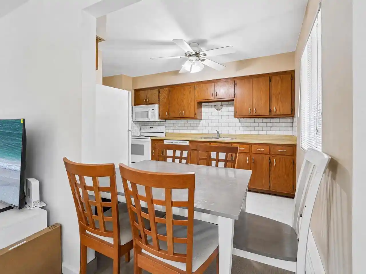 2nd image of 410 Cheviot Chase #3, Waukesha, WI 53186 | MLS# 1976097