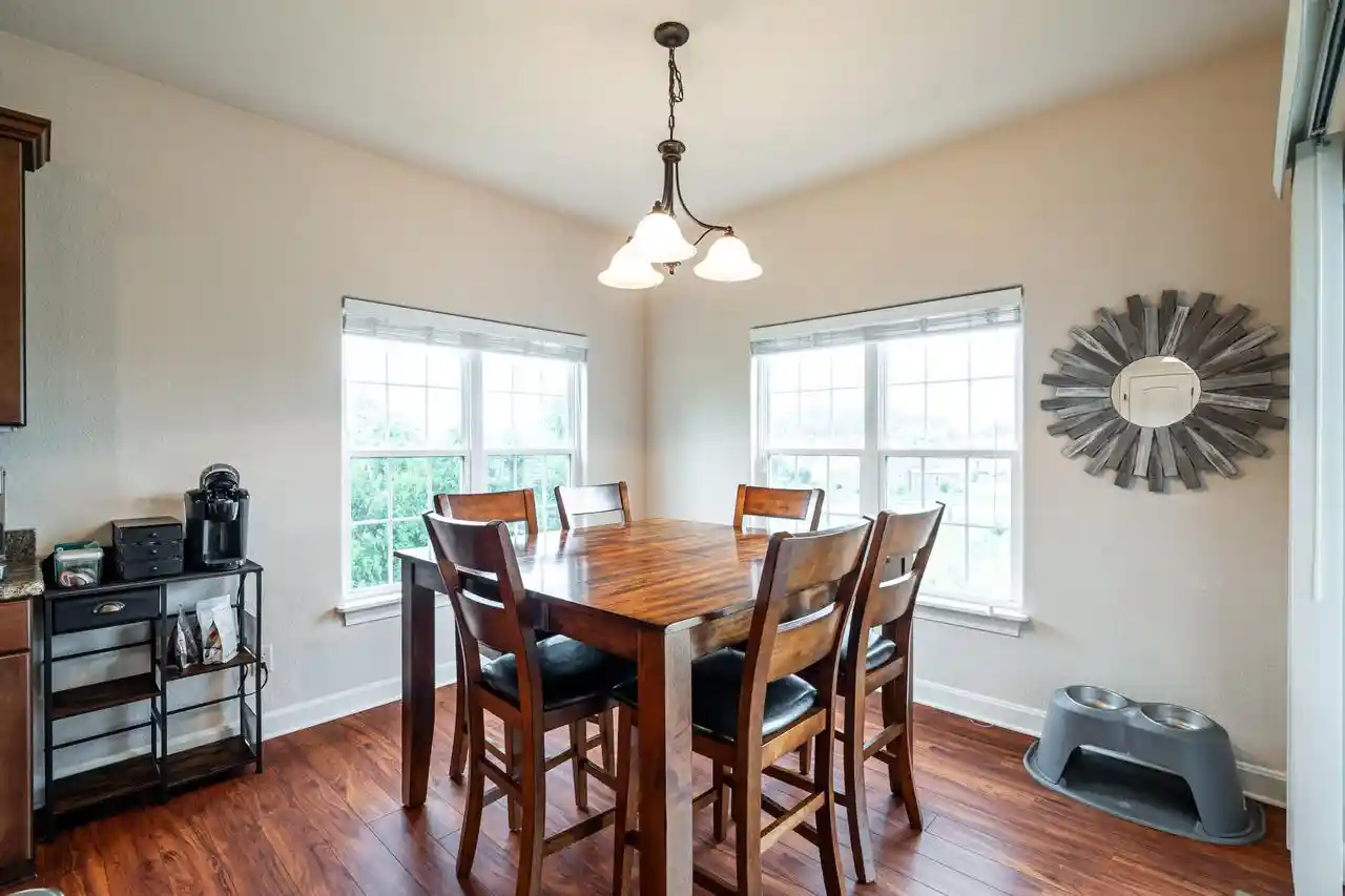 4th image of 1032 Juniper Lane Lane, Hartford, WI 53027 | MLS# 1976102