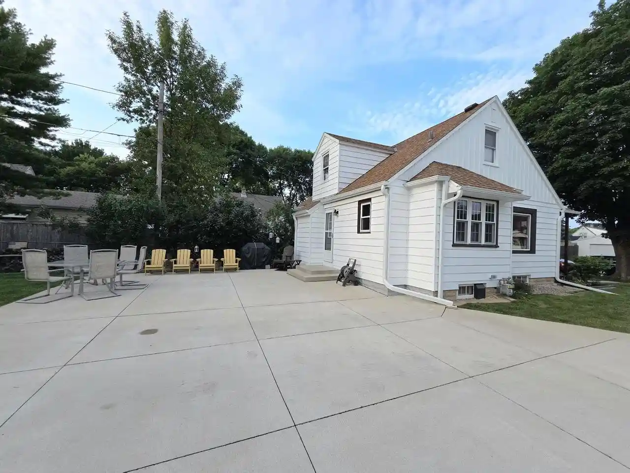 5th image of 2811 S 88Th Street Street, Milwaukee, WI 53227 | MLS# 1976120