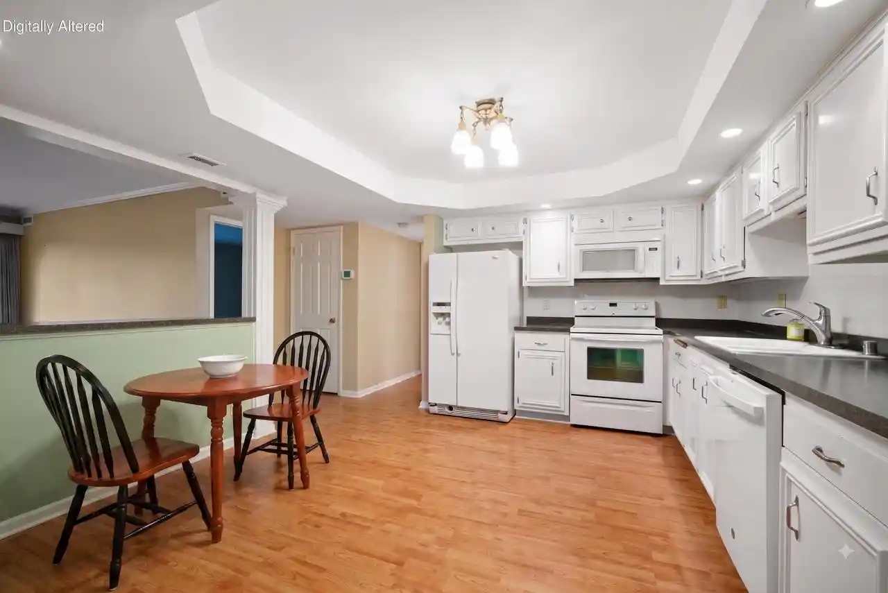 Listing Photo 5 - Condo for sale in building located at 13335 Watertown Plank Rd Rd, Elm Grove, WI 53122 - Unit #115
