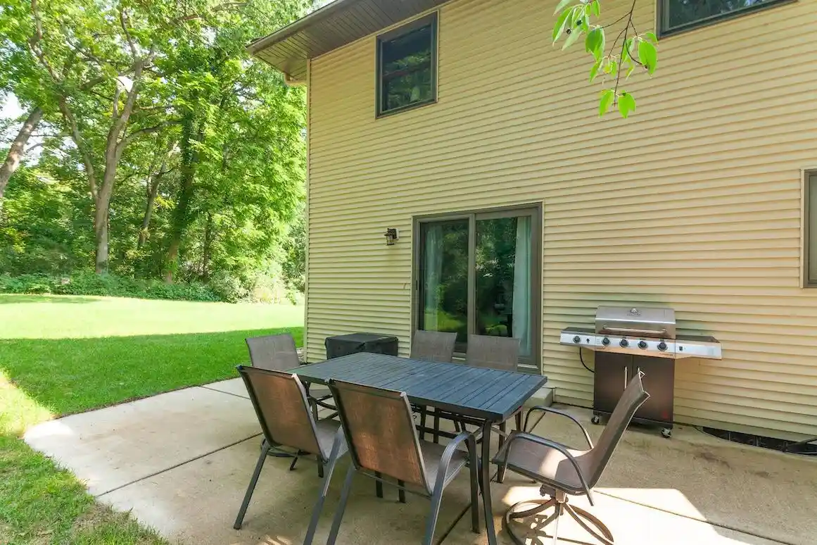 Photo 2 of Condo for sale at 126 N Lapham Peak Road Road, Delafield, WI 53018 | MLS# 1976132 | Listing updated on 2026-09-22