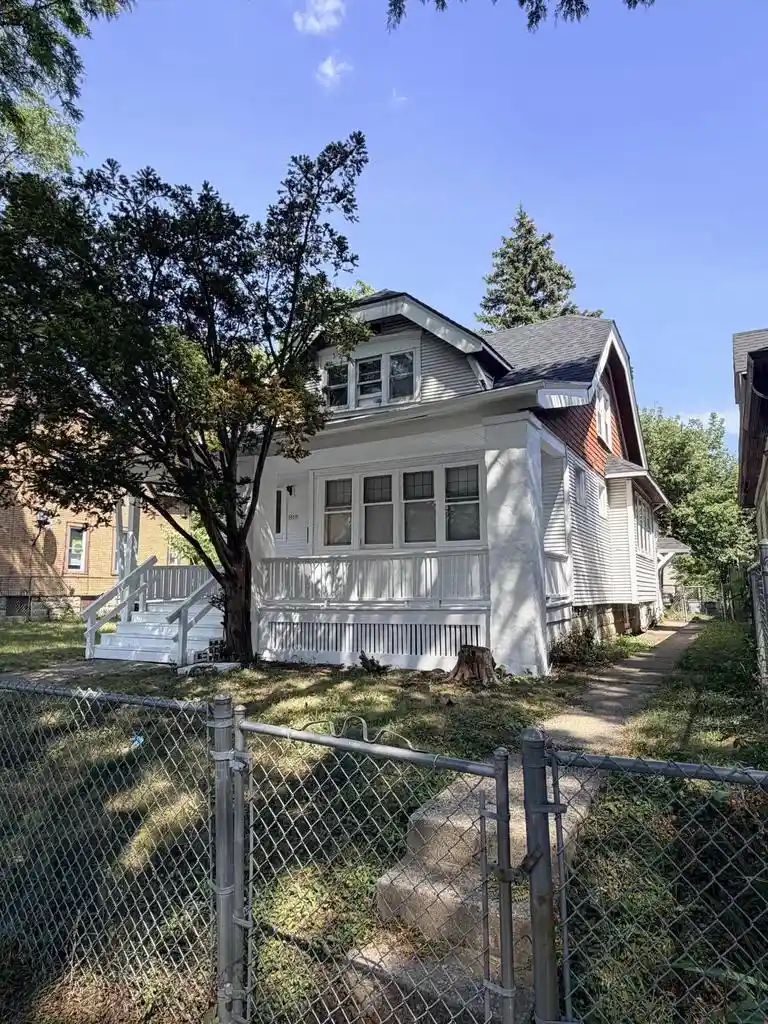 1st image of 3050 N 24th Pl Pl, Milwaukee, WI 53206 | MLS# 1976131