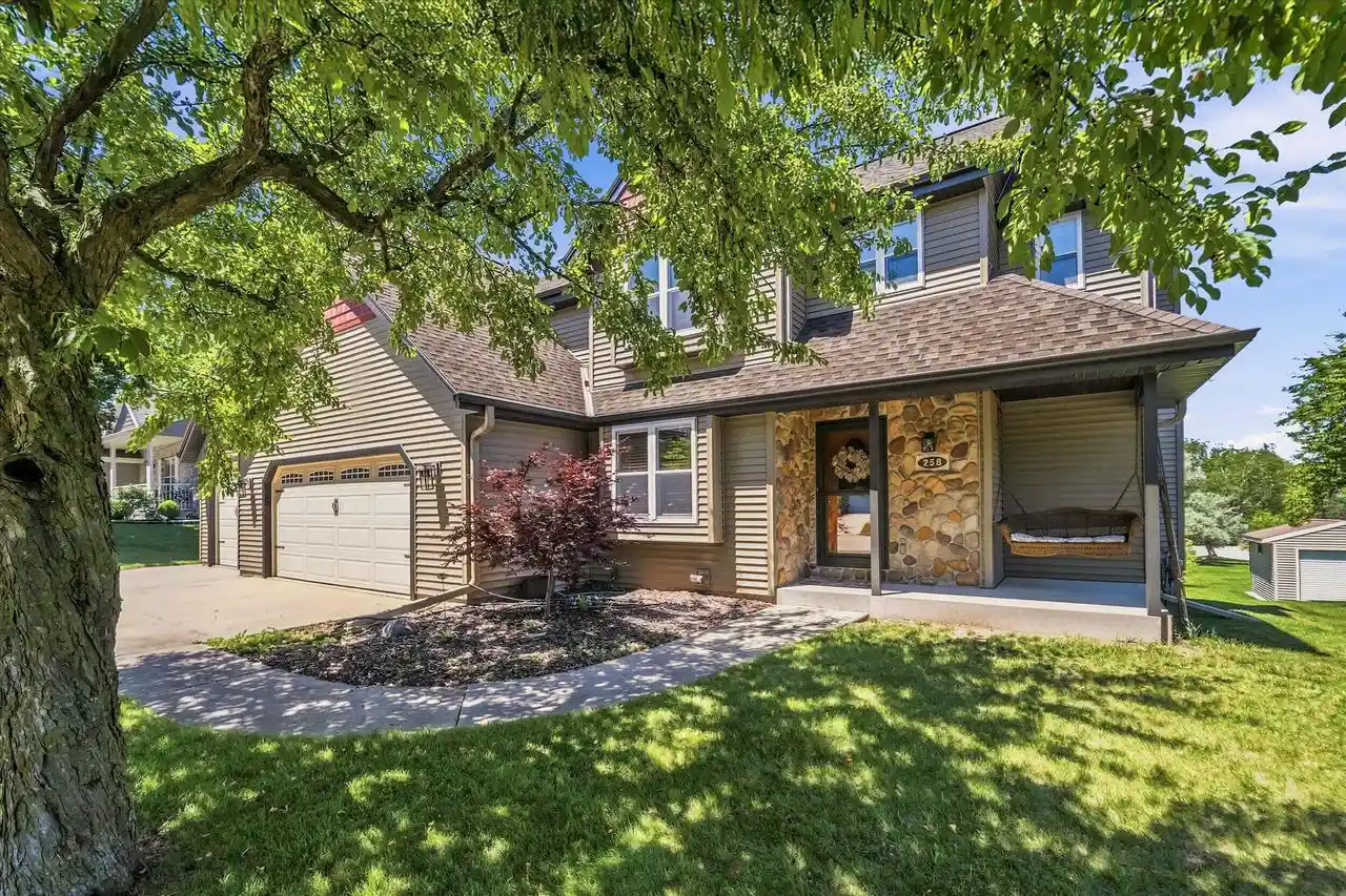 1st image of 258 Clover Lane Lane, Fredonia, WI 53021 | MLS# 1976129