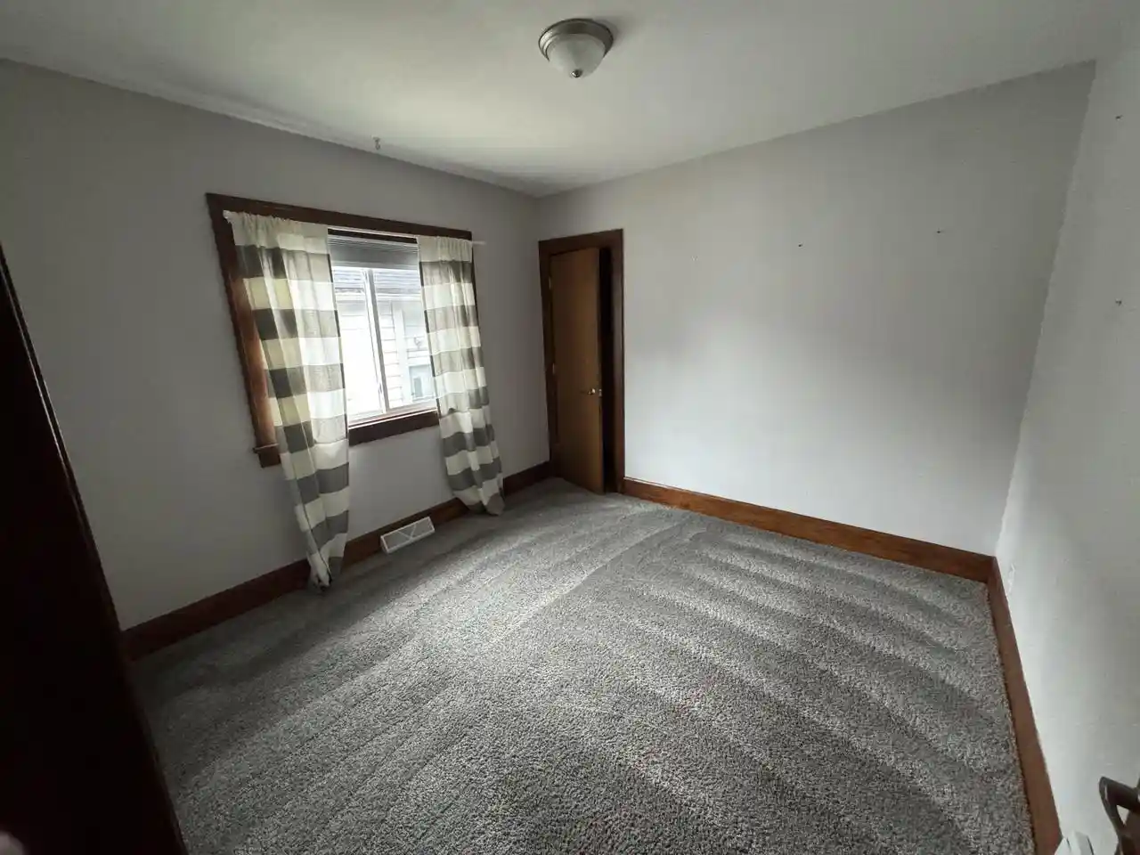 Photo 4 of Single family home for sale at 517 Hayes Avenue Avenue, Racine, WI 53405 | MLS# 1976136 | Listing updated on 2026-09-19
