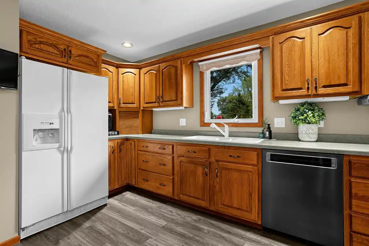 2nd image of 613 Dauphin Street Street, La Crosse, WI 54603 | MLS# 1976135