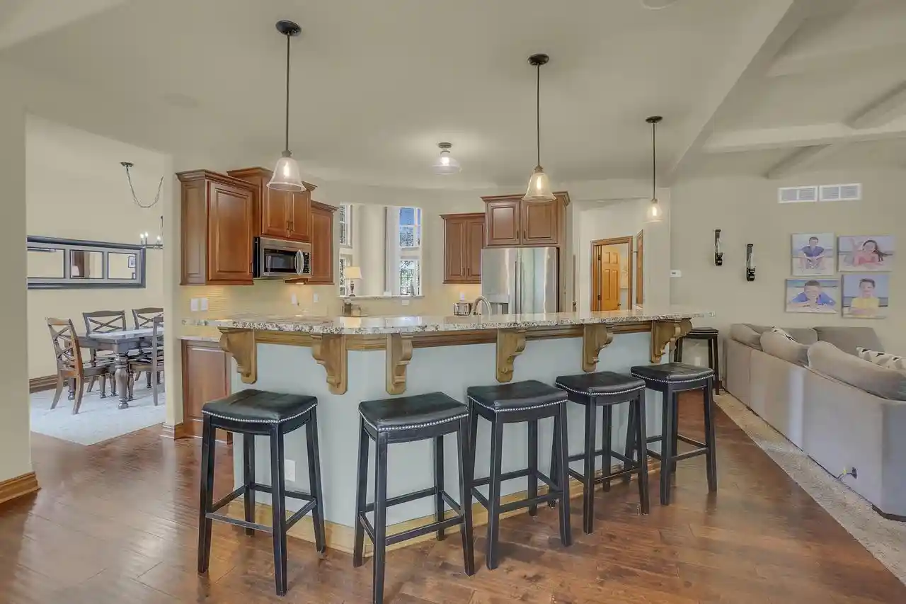 2nd image of W270n2468 Orchard Lane Lane, Pewaukee, WI 53072 | MLS# 1976140