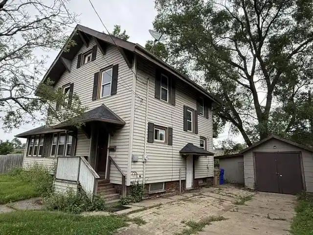 Photo 1 of Single family home for sale at 7229 Sheridan Road Road, Kenosha, WI 53143 | MLS# 1976142 | Listing updated on 2026-08-14