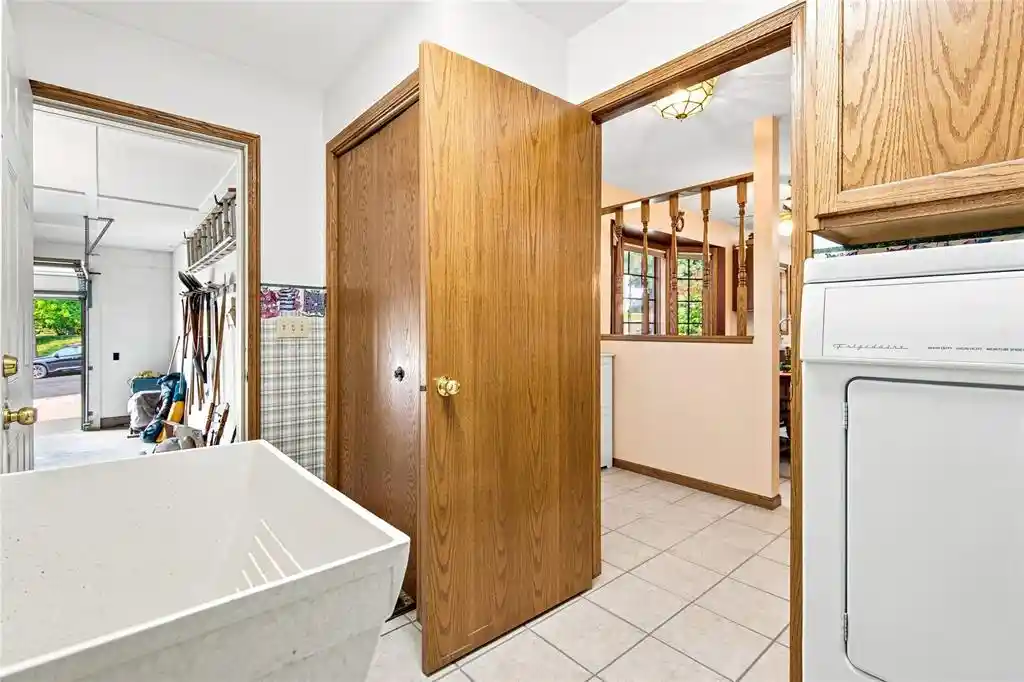 4th image of 1119 Thompson Dr Dr, Altoona, WI 54720 | MLS# 1604109