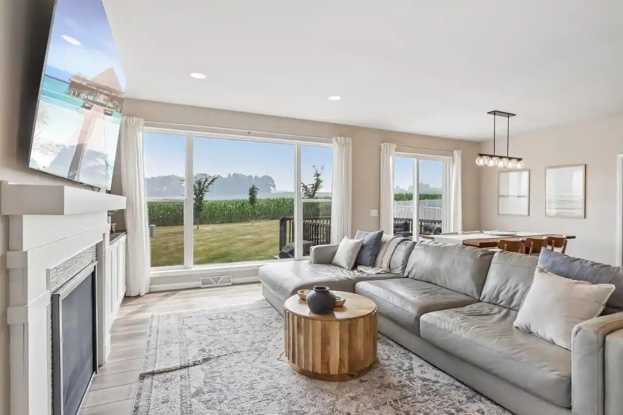 Photo 2 of Single family home for sale at 4727 Catalina Parkway Parkway, Mcfarland, WI 53558 | MLS# 2030486 | Listing updated on 2026-09-03