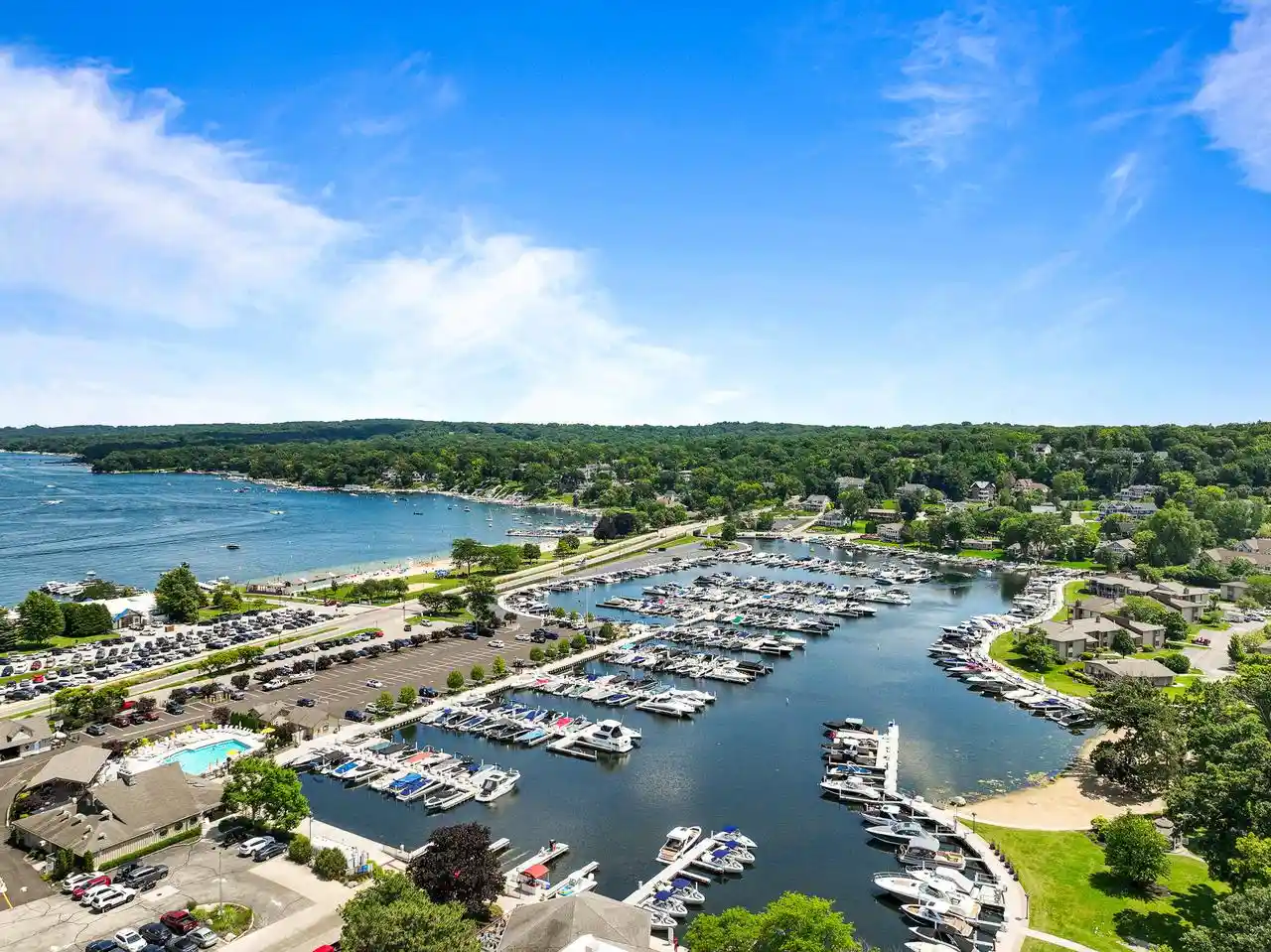 1st image of 270 Fontana Boulevard Boulevard #413, Fontana, WI 53125 | MLS# 1976162