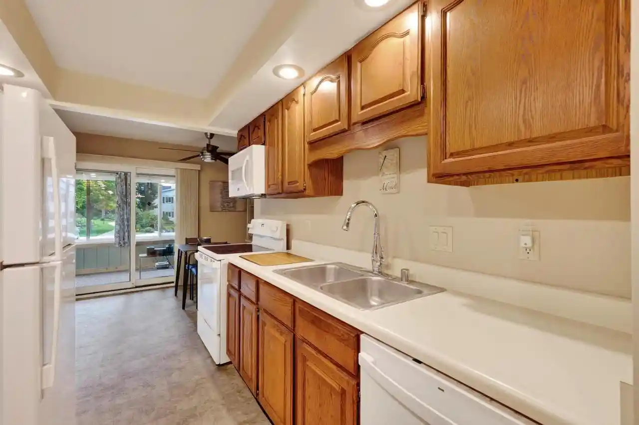 4th image of 1522 Golf View Road Road #D, Madison, WI 53704 | MLS# 2030492