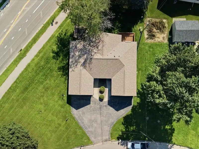 3rd image of 2302/2308 Bootmaker Dr Dr, Beloit, WI 53511 | MLS# 2030494