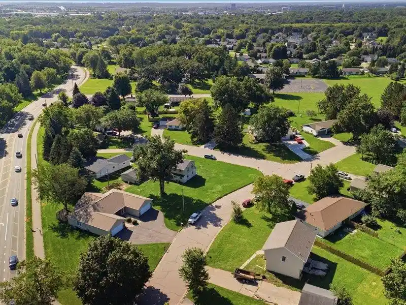 4th image of 2302/2308 Bootmaker Dr Dr, Beloit, WI 53511 | MLS# 2030494