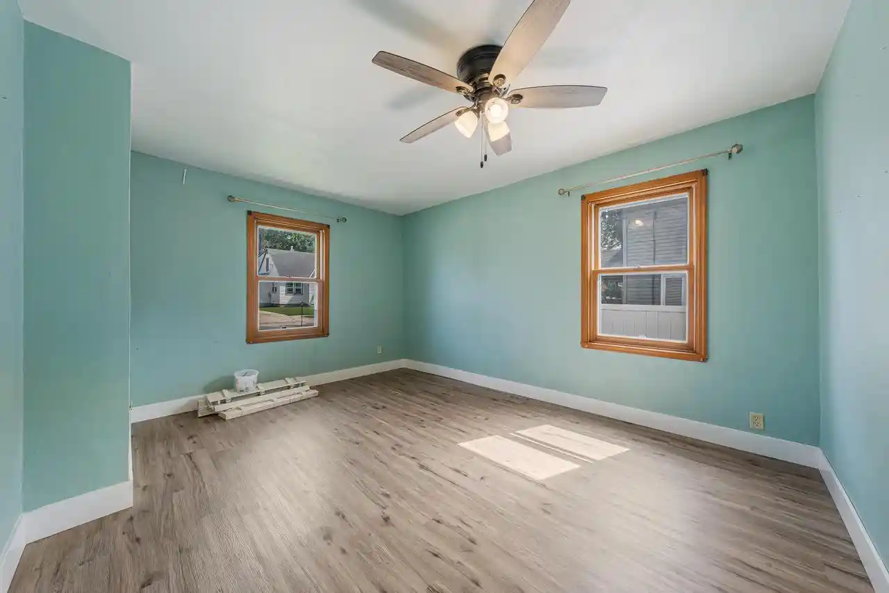 Photo 3 of Single family home for sale at 125 Mayer Street Street, Neenah, WI 54956 | MLS# 50330977 | Listing updated on 2026-09-11