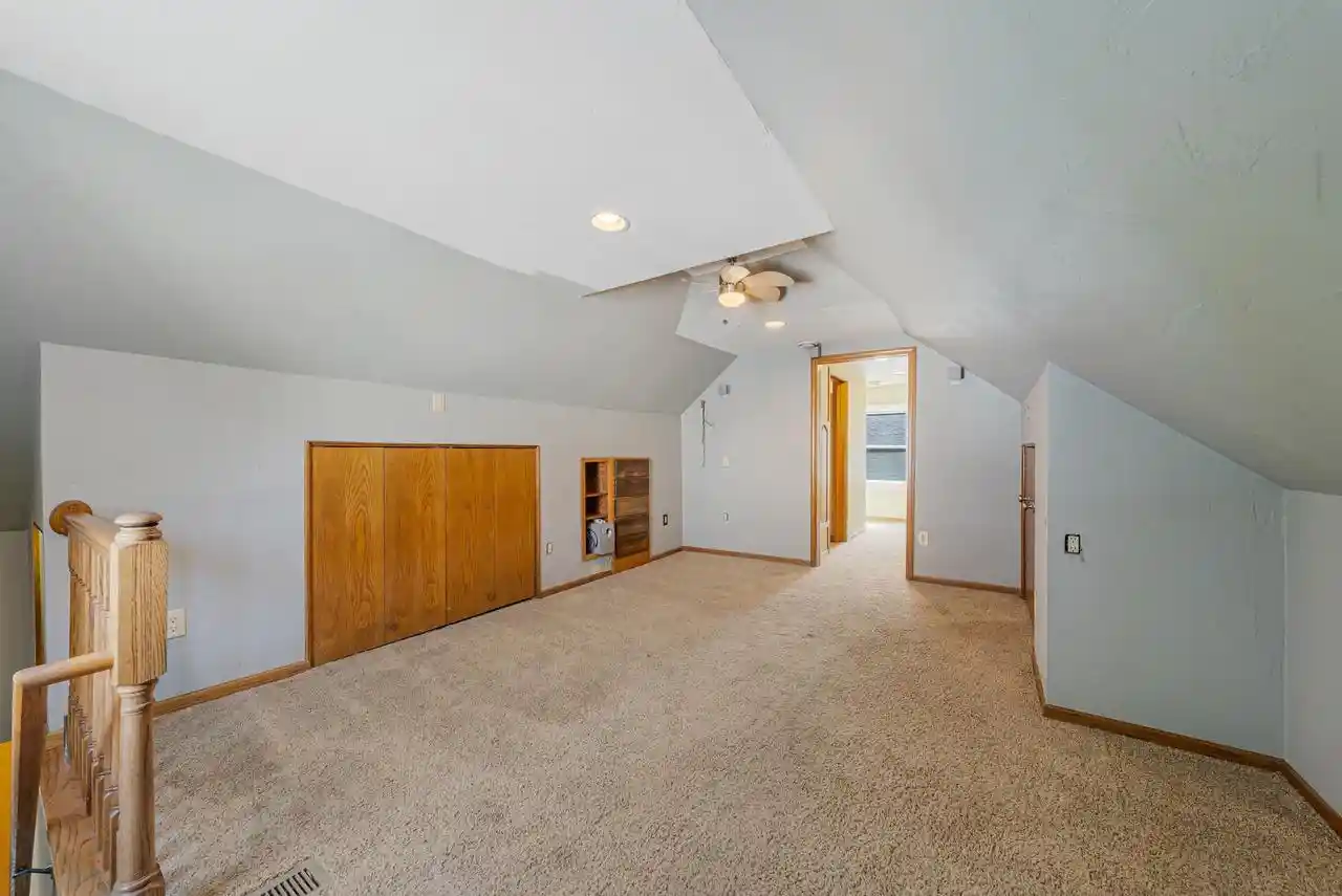 Photo 4 of Single family home for sale at 125 Mayer Street Street, Neenah, WI 54956 | MLS# 50330977 | Listing updated on 2026-10-05