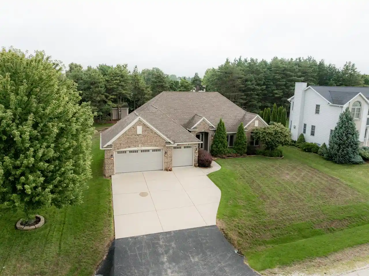 1st image of 5020 Pine Tree Circle Circle, Racine, WI 53402 | MLS# 1976178