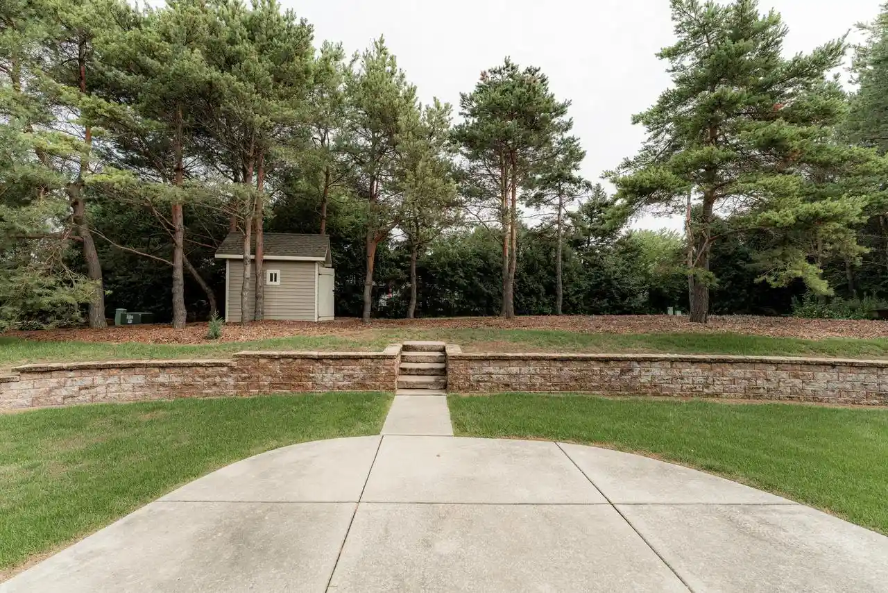 2nd image of 5020 Pine Tree Circle Circle, Racine, WI 53402 | MLS# 1976178