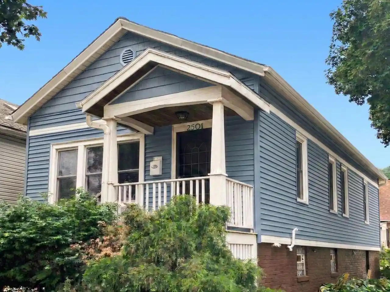 Photo 1 of Single family home for sale at 2501 S Lenox Street Street, Milwaukee, WI 53207 | MLS# 1976181 | Listing updated on 2026-09-17