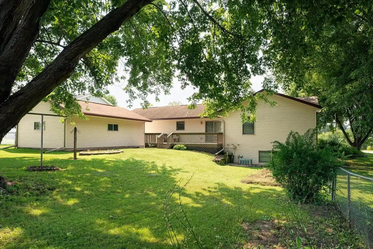 Photo 3 of Single family home for sale at 310 Haralson Lane Lane, La Crescent, MN 55947 | MLS# 1976206 | Listing updated on 2026-09-03