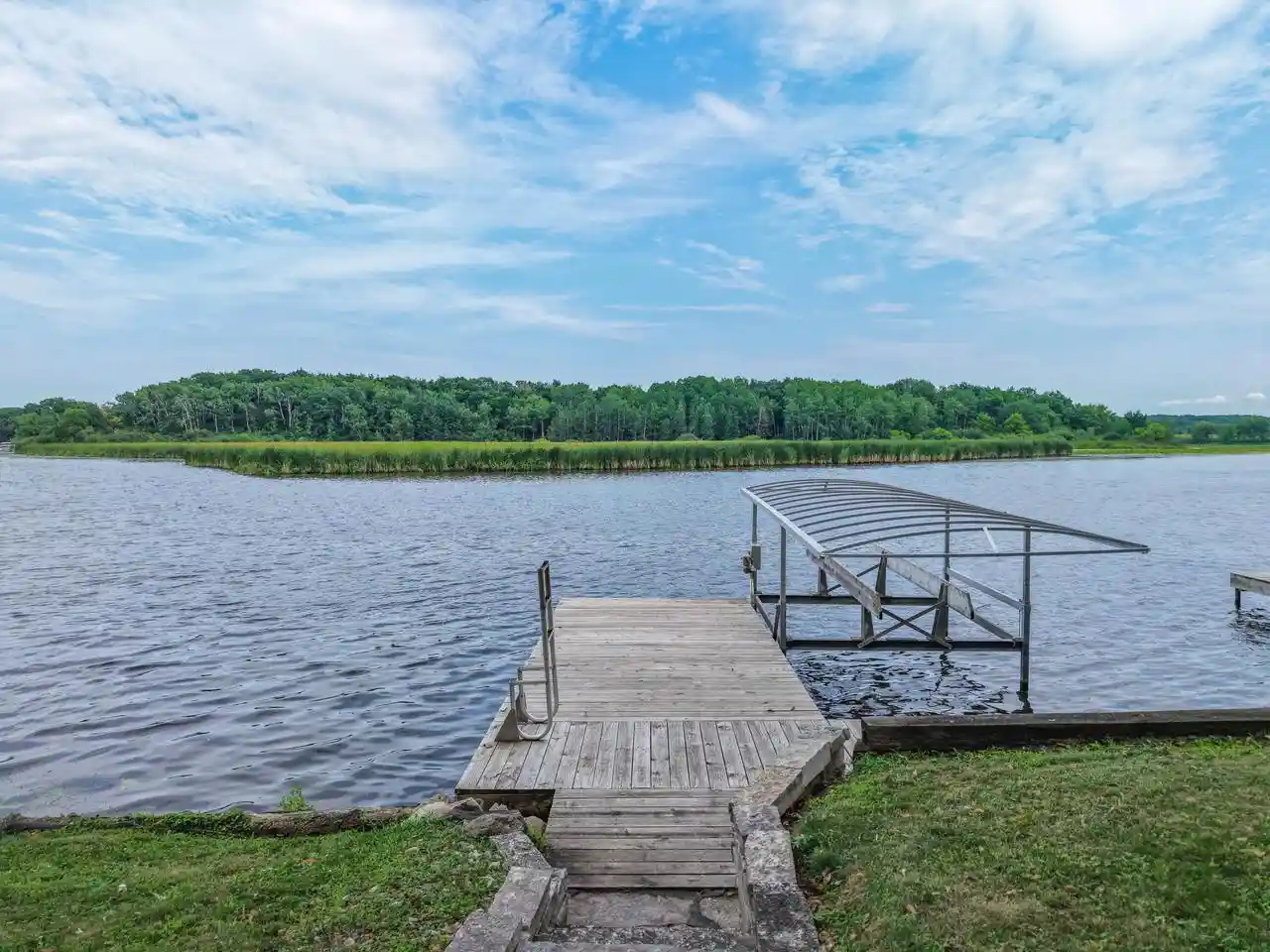 Photo 1 of Single family home for sale at 5725 E Peninsula Dr Dr, Waterford, WI 53185 | MLS# 1976215 | Listing updated on 2026-09-14