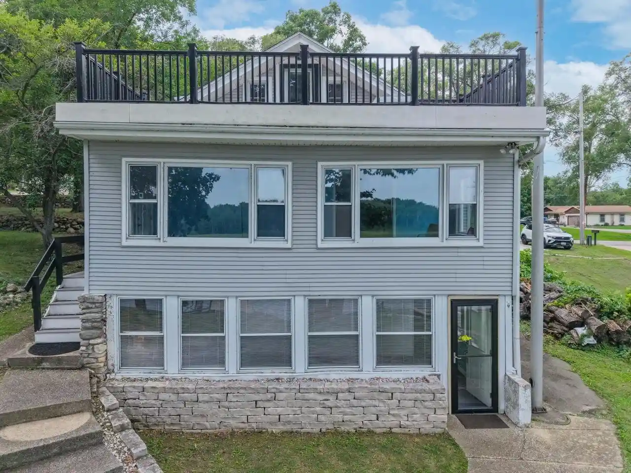 Photo 2 of Single family home for sale at 5725 E Peninsula Dr Dr, Waterford, WI 53185 | MLS# 1976215 | Listing updated on 2026-09-14