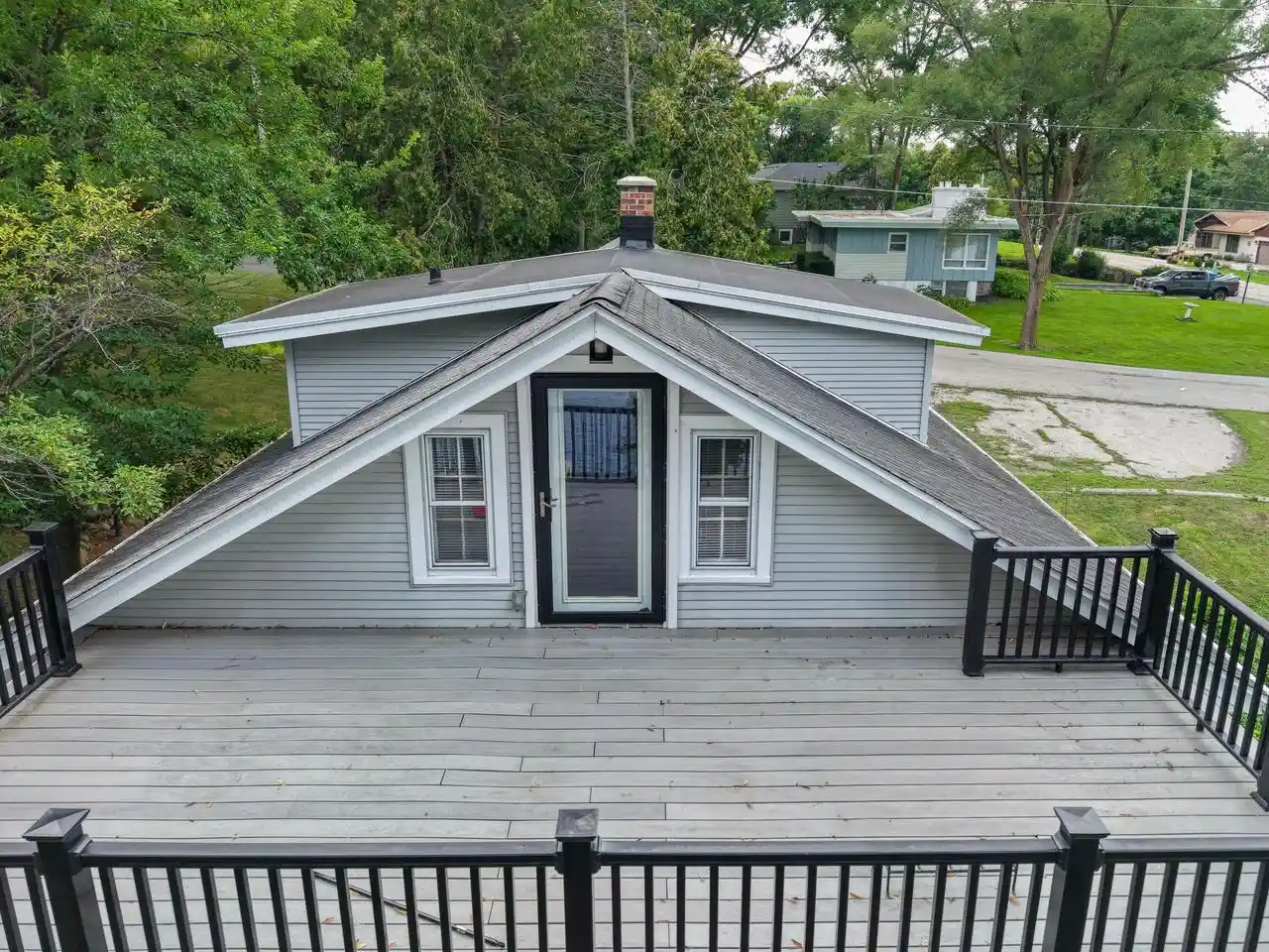 Photo 3 of Single family home for sale at 5725 E Peninsula Dr Dr, Waterford, WI 53185 | MLS# 1976215 | Listing updated on 2026-09-14