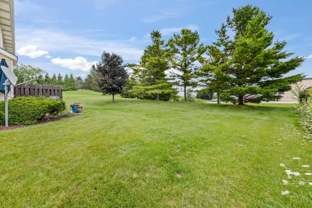 2nd image of 1133 Ellys Way Way, Slinger, WI 53086 | MLS# 1976219