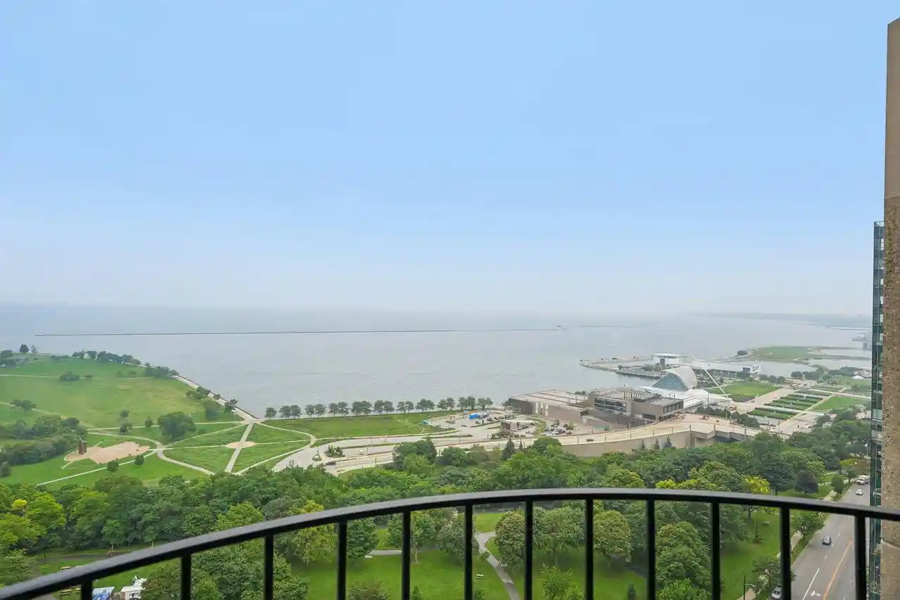 Photo 2 of Condo for sale at 929 N Astor Street Street #2706-08, Milwaukee, WI 53202 | MLS# 1976221 | Listing updated on 2026-08-20