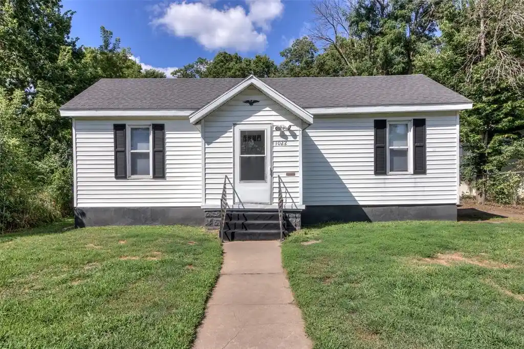 Photo 1 of Single family home for sale at 1022 E Madison Street Street, Eau Claire, WI 54703 | MLS# 1604163 | Listing updated on 2026-09-19