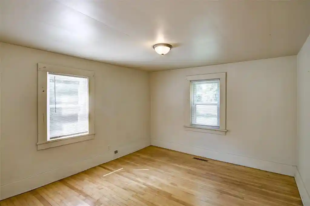 Photo 2 of Single family home for sale at 1022 E Madison Street Street, Eau Claire, WI 54703 | MLS# 1604163 | Listing updated on 2026-09-19