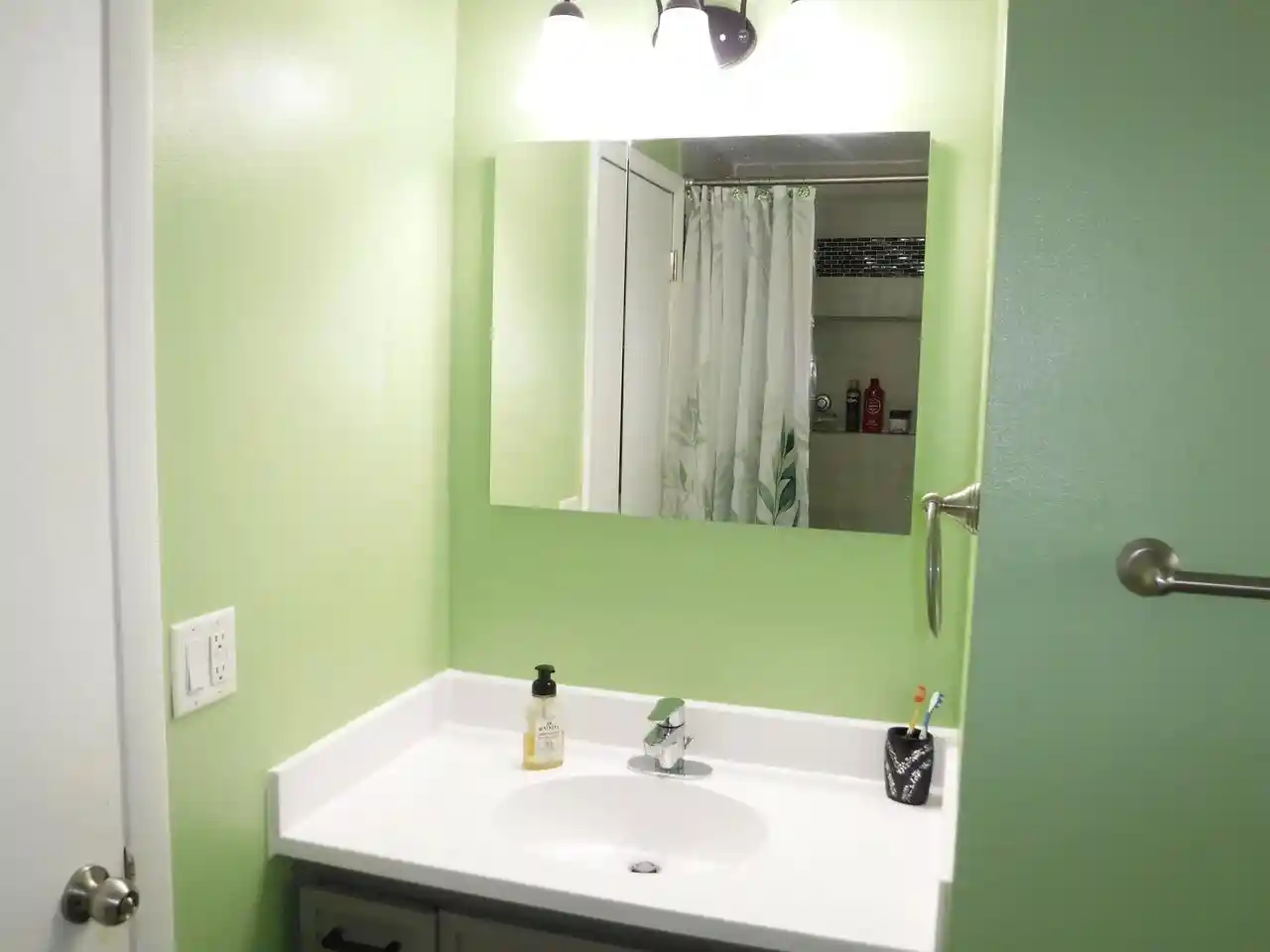 4th image of 1708 Nagle Avenue Avenue, Manitowoc, WI 54220 | MLS# 1976218
