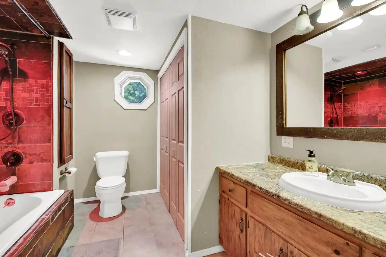 5th image of 131 Kettle Moraine Dr N Dr N, Slinger, WI 53086 | MLS# 1976220