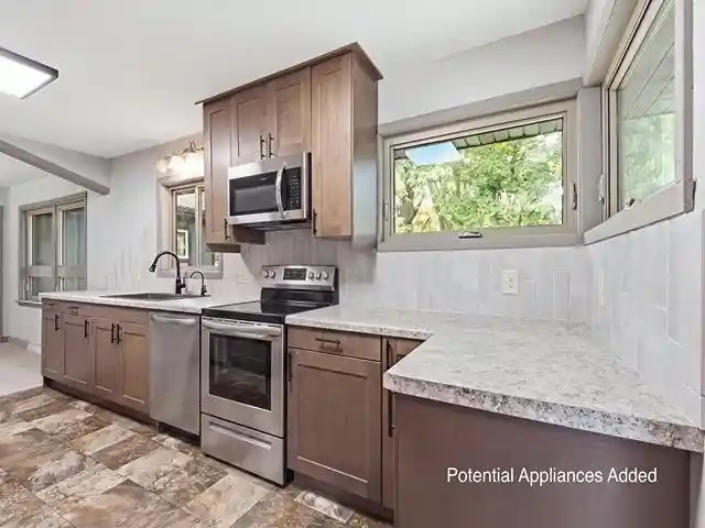 3rd image of 900 S Adams Avenue Avenue, Marshfield, WI 54449 | MLS# 22603942