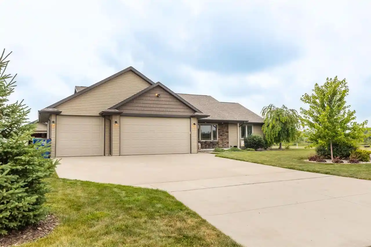 1st image of 1139 Pisces Pl Pl, De Pere, WI 54115 | MLS# 50331014
