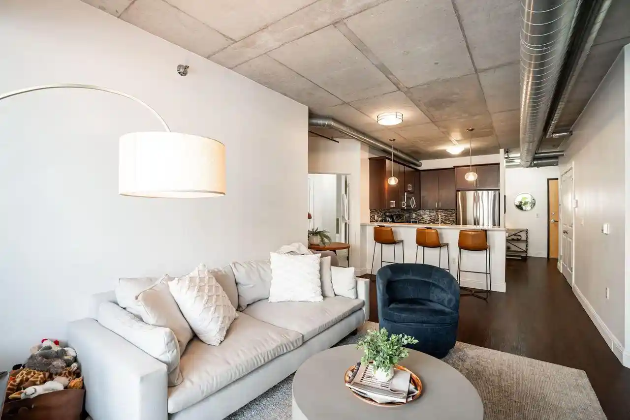 2nd image of 102 N Water St St, Milwaukee, WI 53202