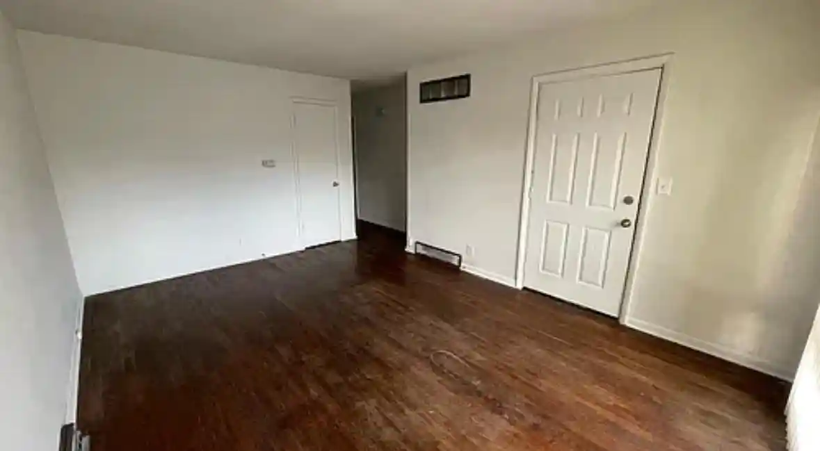 Listing Photo 5 - Condo for sale in building located at 8718 W Hampton Ave Ave, Milwaukee, WI 53225 - Unit #8720