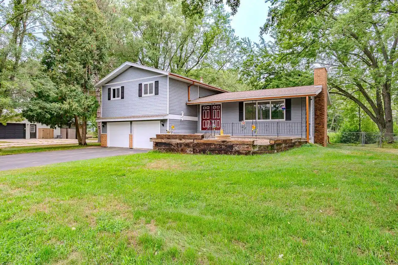 Photo 1 of Single family home for sale at 707 Country Club Road Road, Schofield, WI 54476 | MLS# 22603944 | Listing updated on 2026-09-15