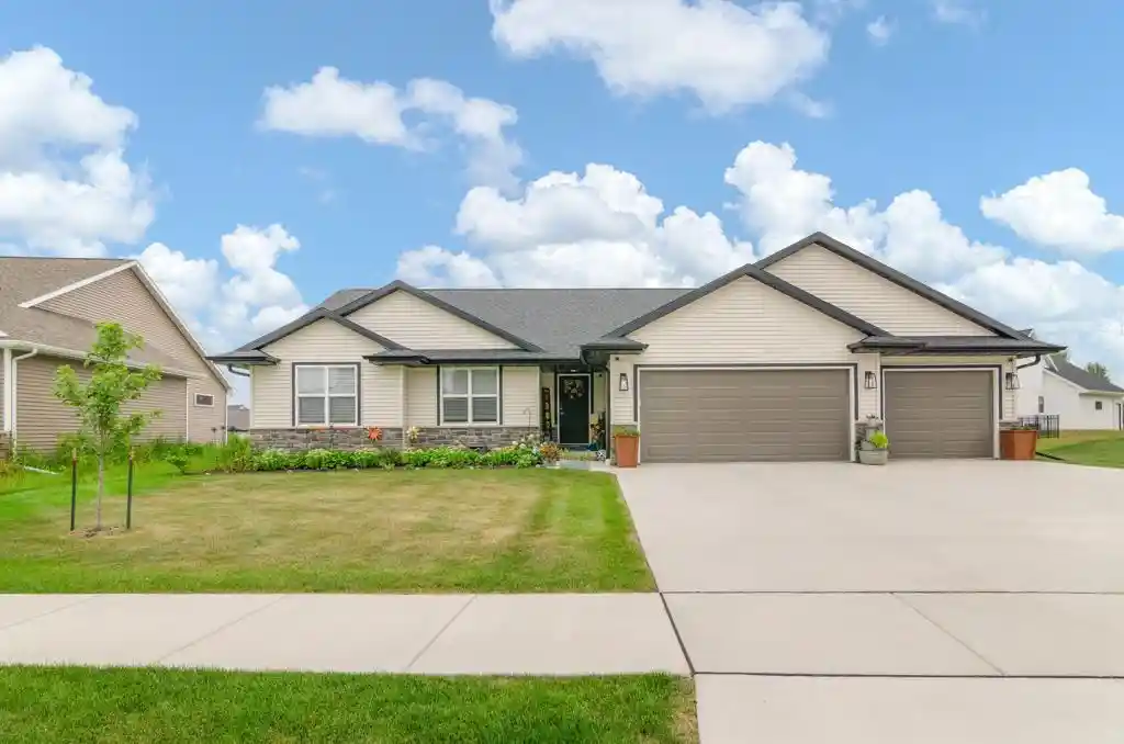 1st image of 2559 Meyer Way Way, De Pere, WI 54115 | MLS# 50331015