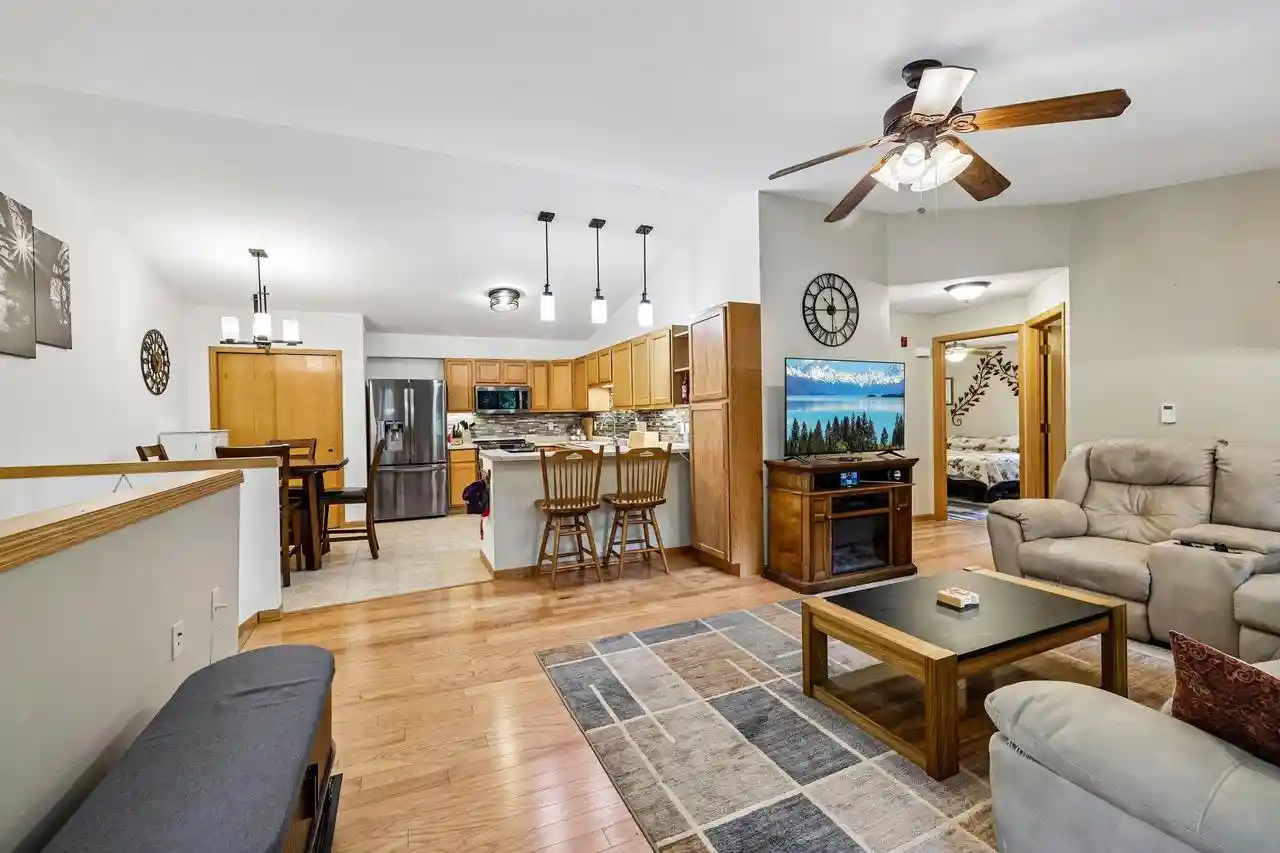 2nd image of 347 Starkweather Dr Dr, Beaver Dam, WI 53916