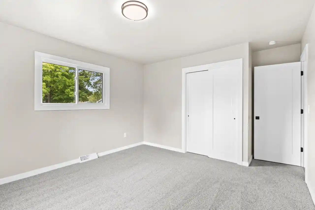 Photo 2 of Single family home for sale at 209 N 7th Avenue Avenue, Winneconne, WI 54986 | MLS# 50331001 | Listing updated on 2026-08-15