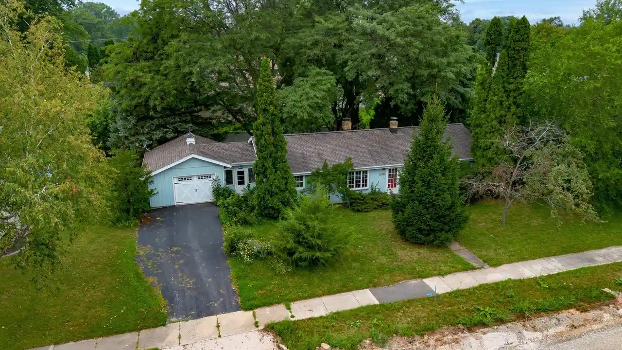 1st image of 1905 N Alexander Street Street, Appleton, WI 54911 | MLS# 50331018