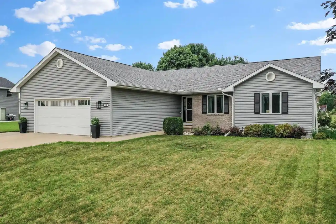 Photo 3 of Single family home for sale at 318 N Hunter Street Street, Berlin, WI 54923 | MLS# 50331017 | Listing updated on 2026-09-04